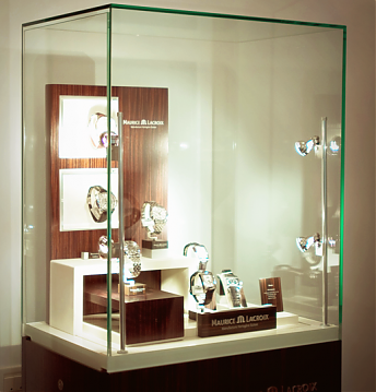 Display de sticla Maurice Lacroix