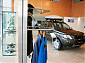 Mobilier comercial de sticla pentru accesorii Jaguar