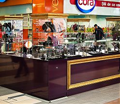 Mobilier pentru magazin de bijuterii Sun Plaza Mobilier pentru magazin de bijuterii Sun Plaza