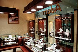 Mobilier comercial pentru bijuterii Adorri